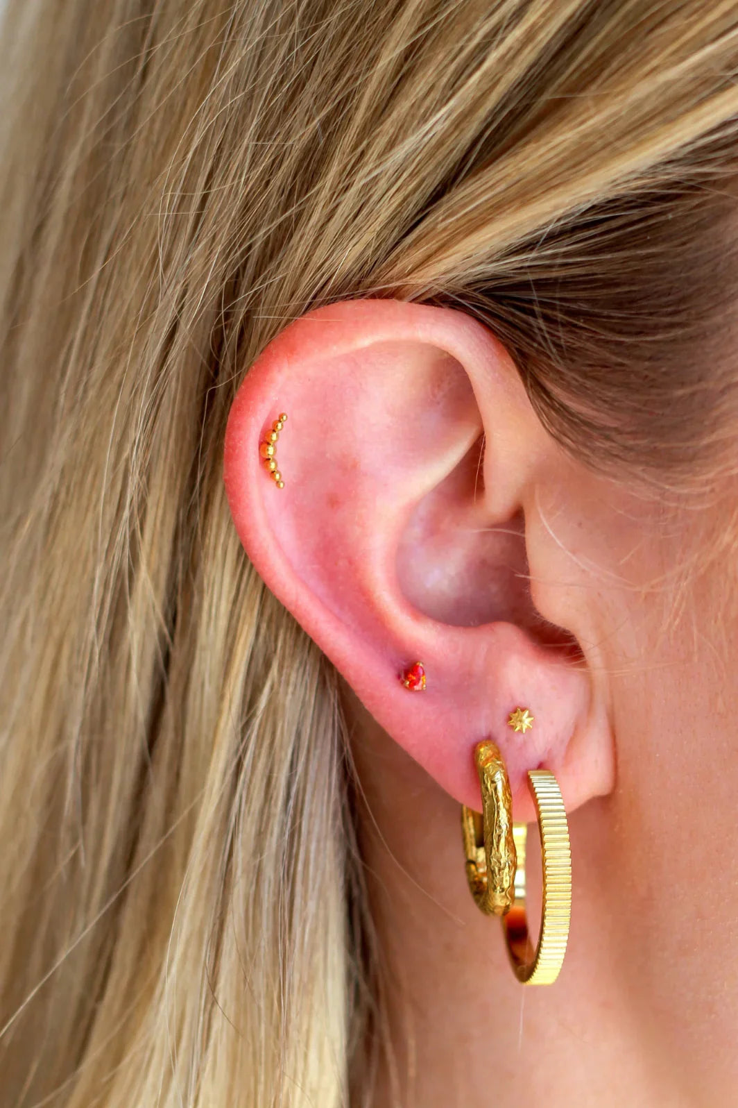 Pebble Ice Flat Back Stud