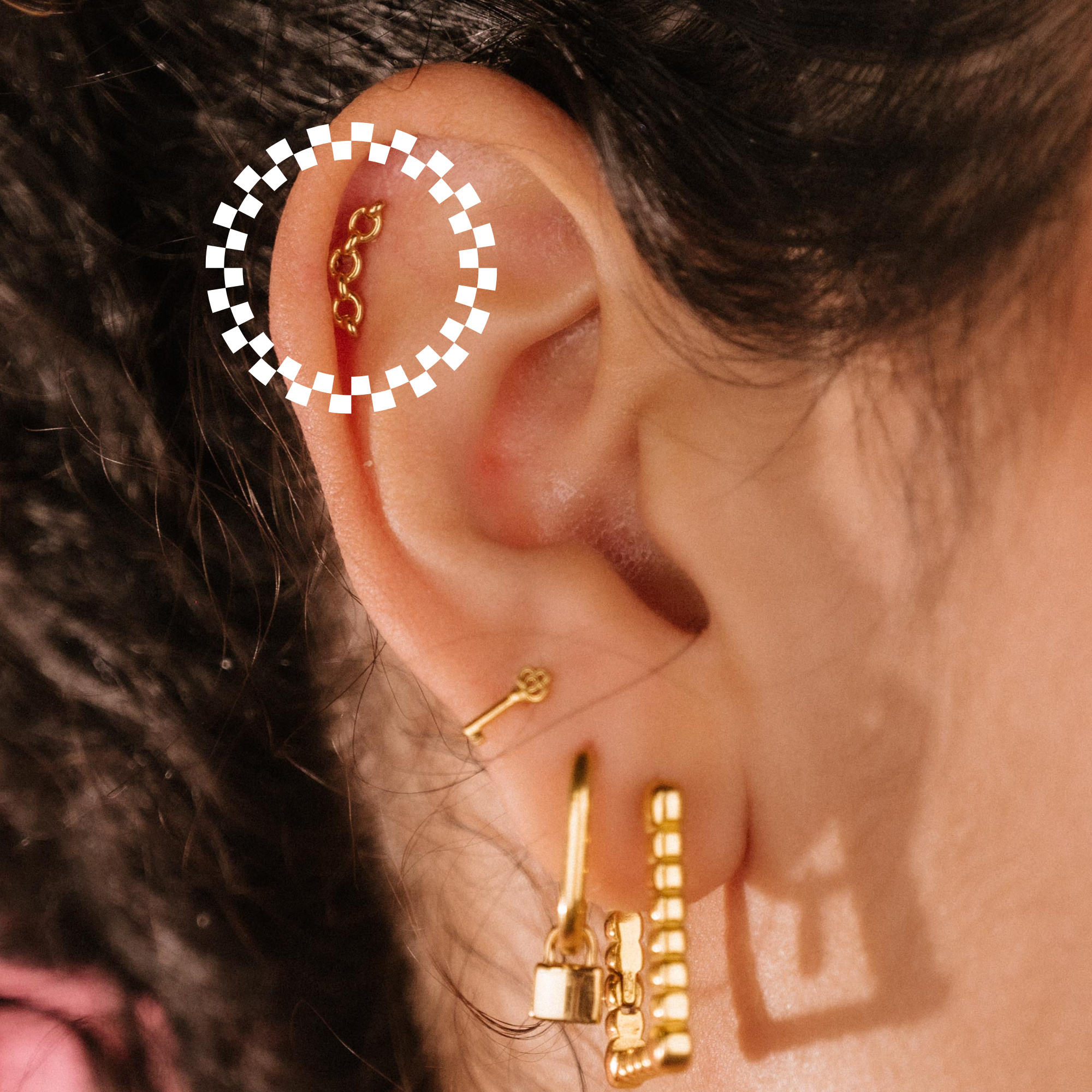 Chain Reaction Flat Back Stud