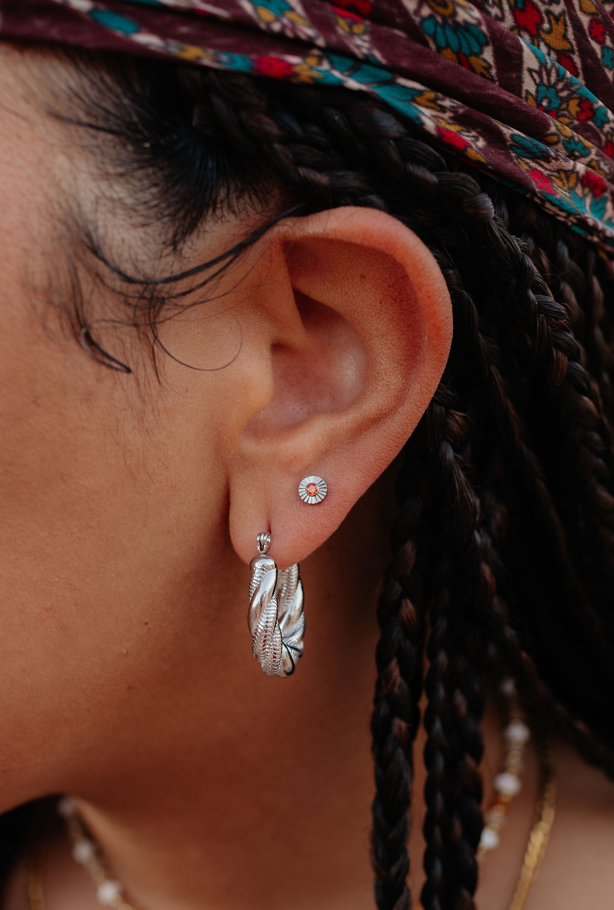 High Noon Flat Black Stud