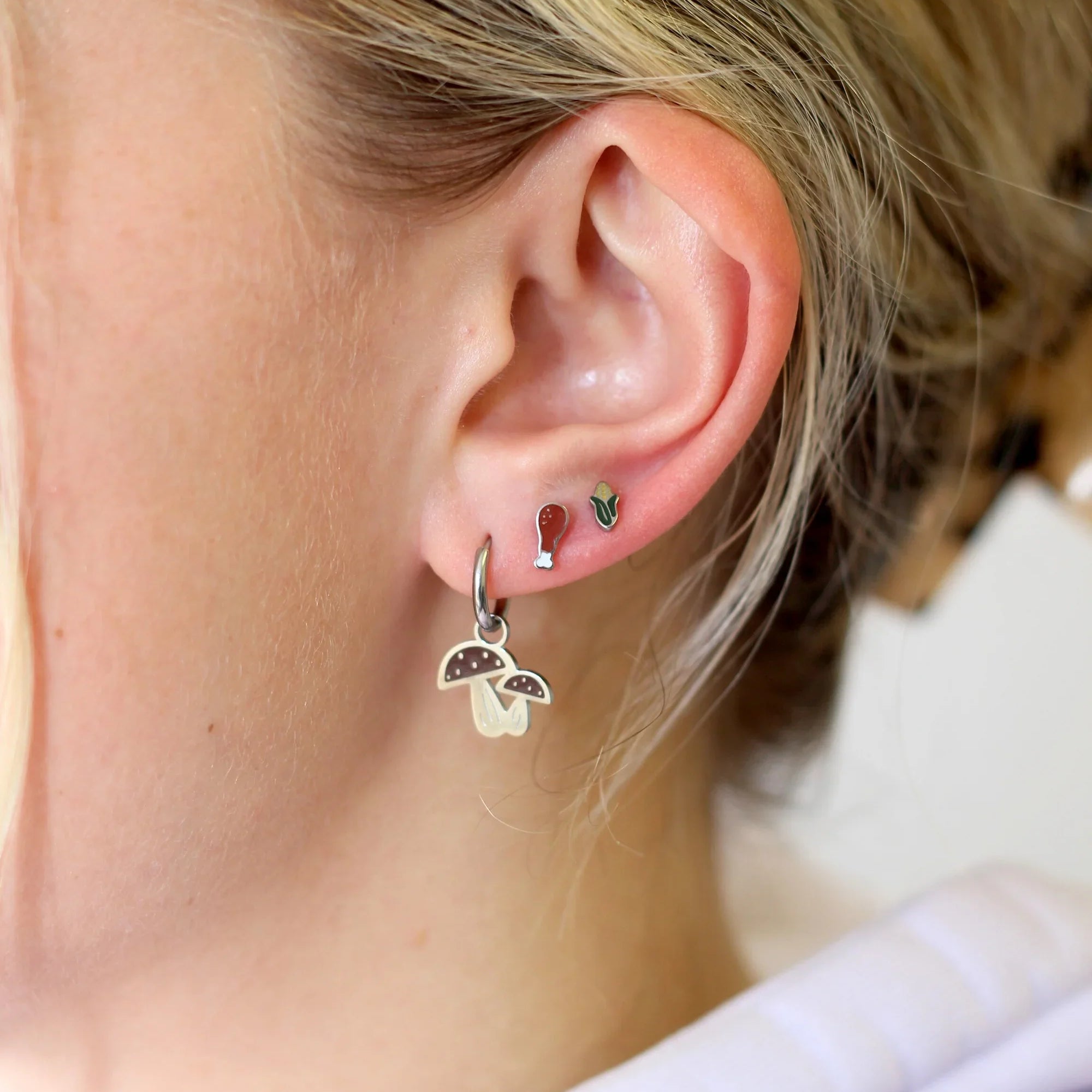 Ear of Corn Enamel Flat Back Stud