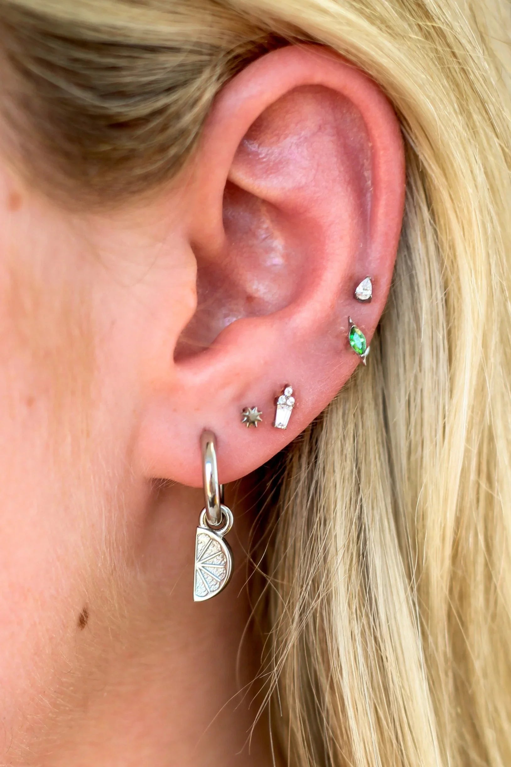 Fizzy Flat Back Stud