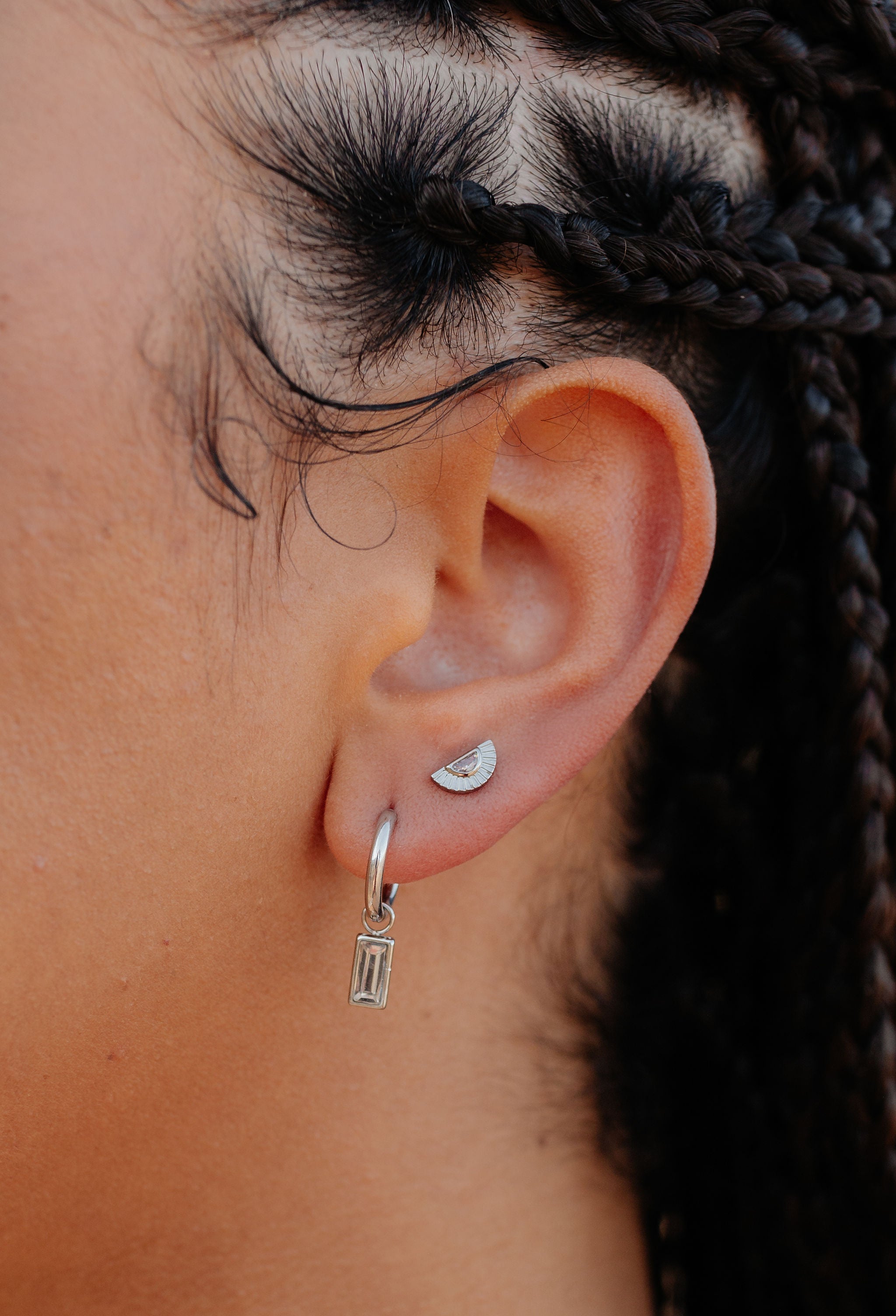 Sundown Flat Back Stud