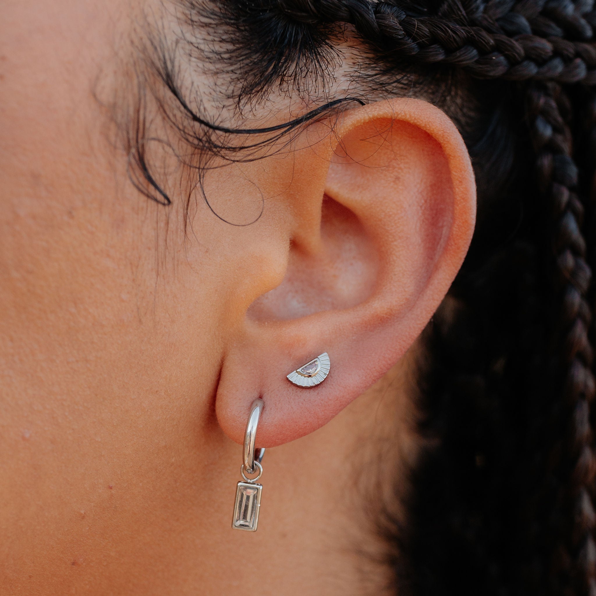 Sundown Flat Back Stud