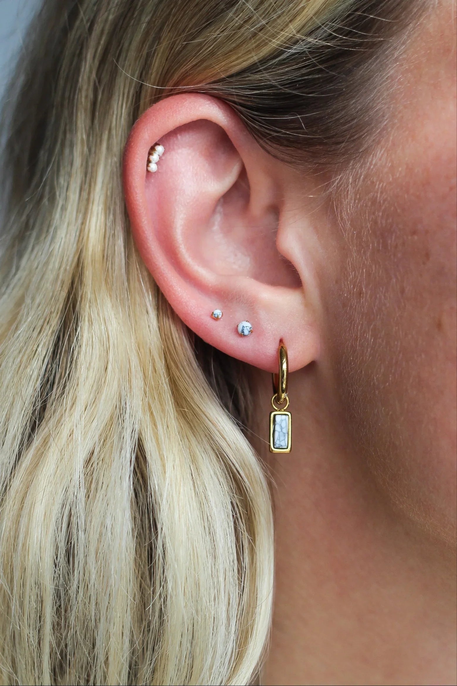 Howlite Flat Back Stud