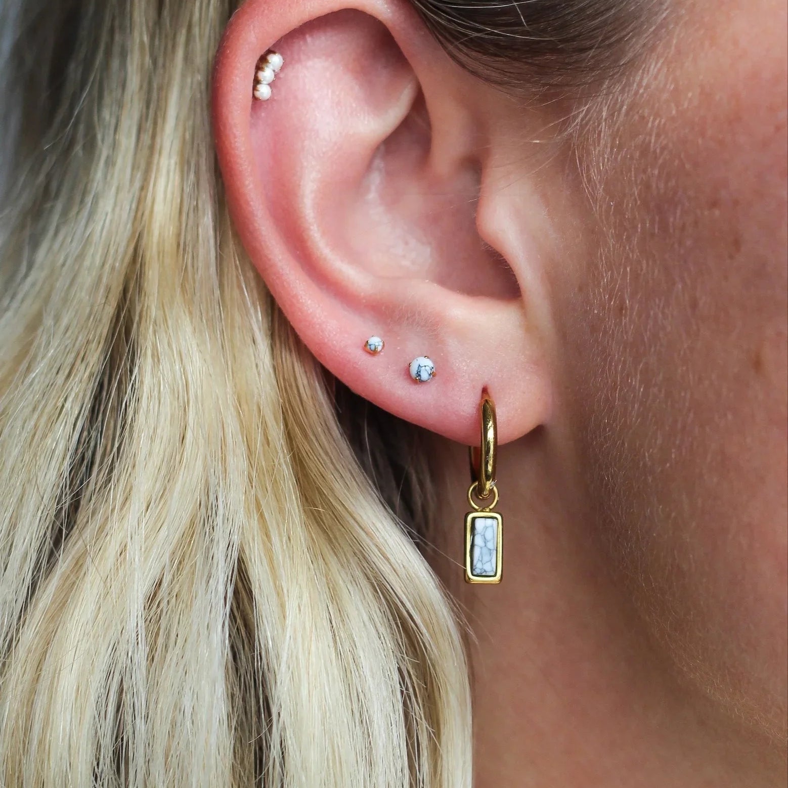 Howlite Flat Back Stud