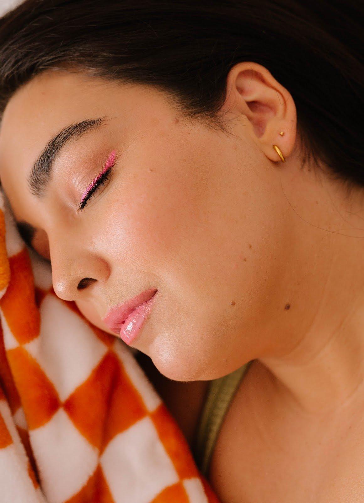 2mm Dot Flat Back Stud - Titanium